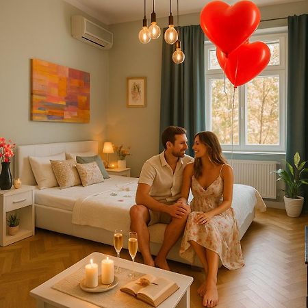 Chic Studio Near Bucharest'S Top Landmarks Exterior photo