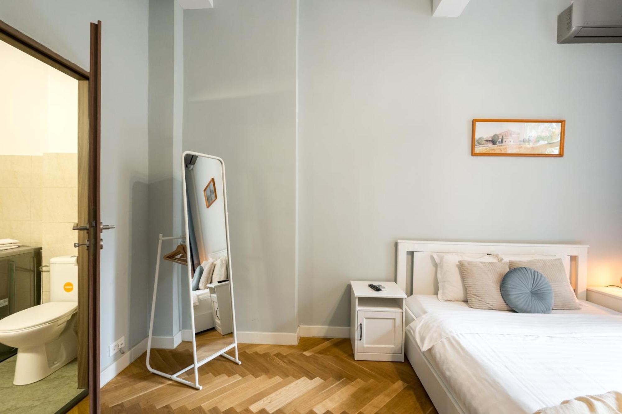Chic Studio Near Bucharest'S Top Landmarks Exterior photo